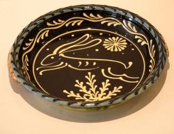 Round Baking Dish with Hare